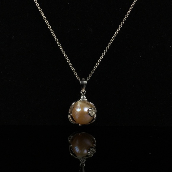 Millennial Gem Pink Baroque Pearl  Necklace - Picture 4 of 6
